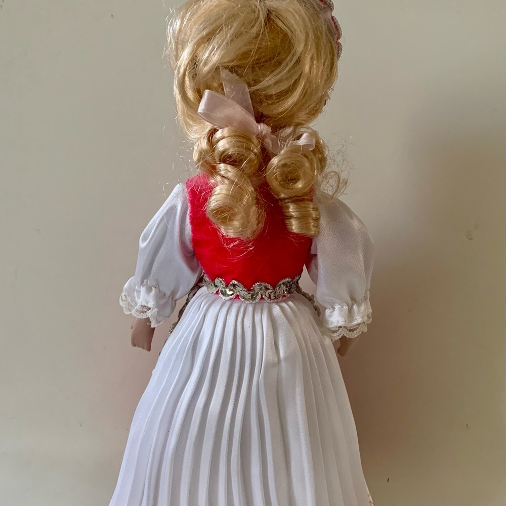 Porcelain Doll - Picture 7 of 11